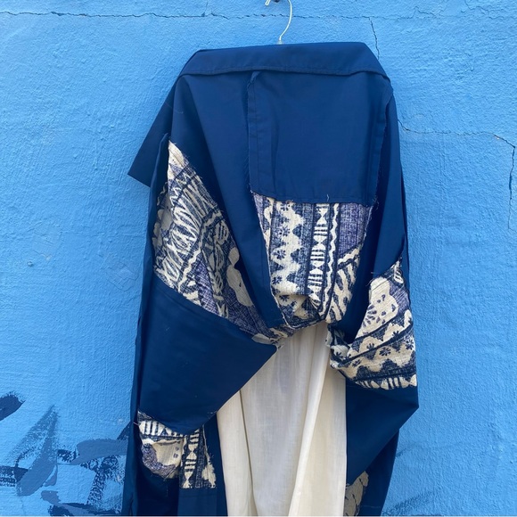 Vintage prairie skirt made with Hawaiian fabric navy blue and lace - Picture 9 of 16